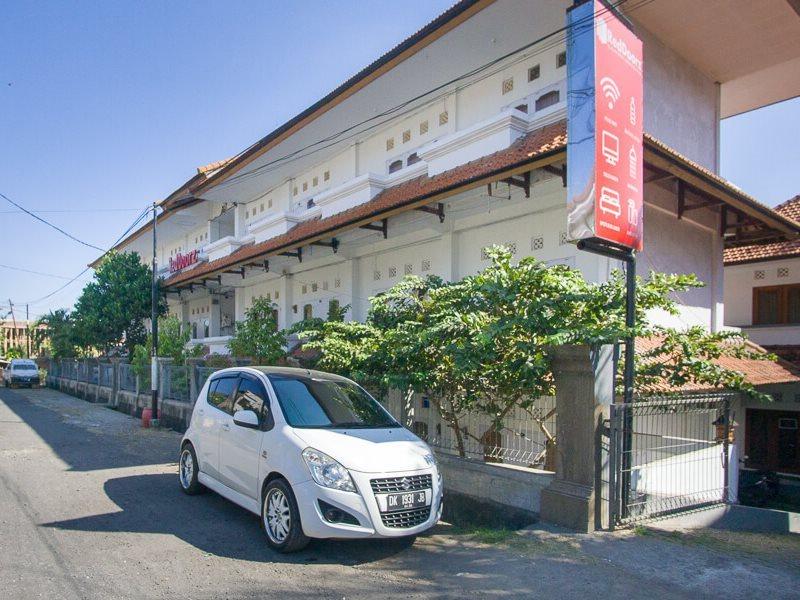 Reddoorz @ Jalan Gatot Subroto Denpasar Hotel Kültér fotó