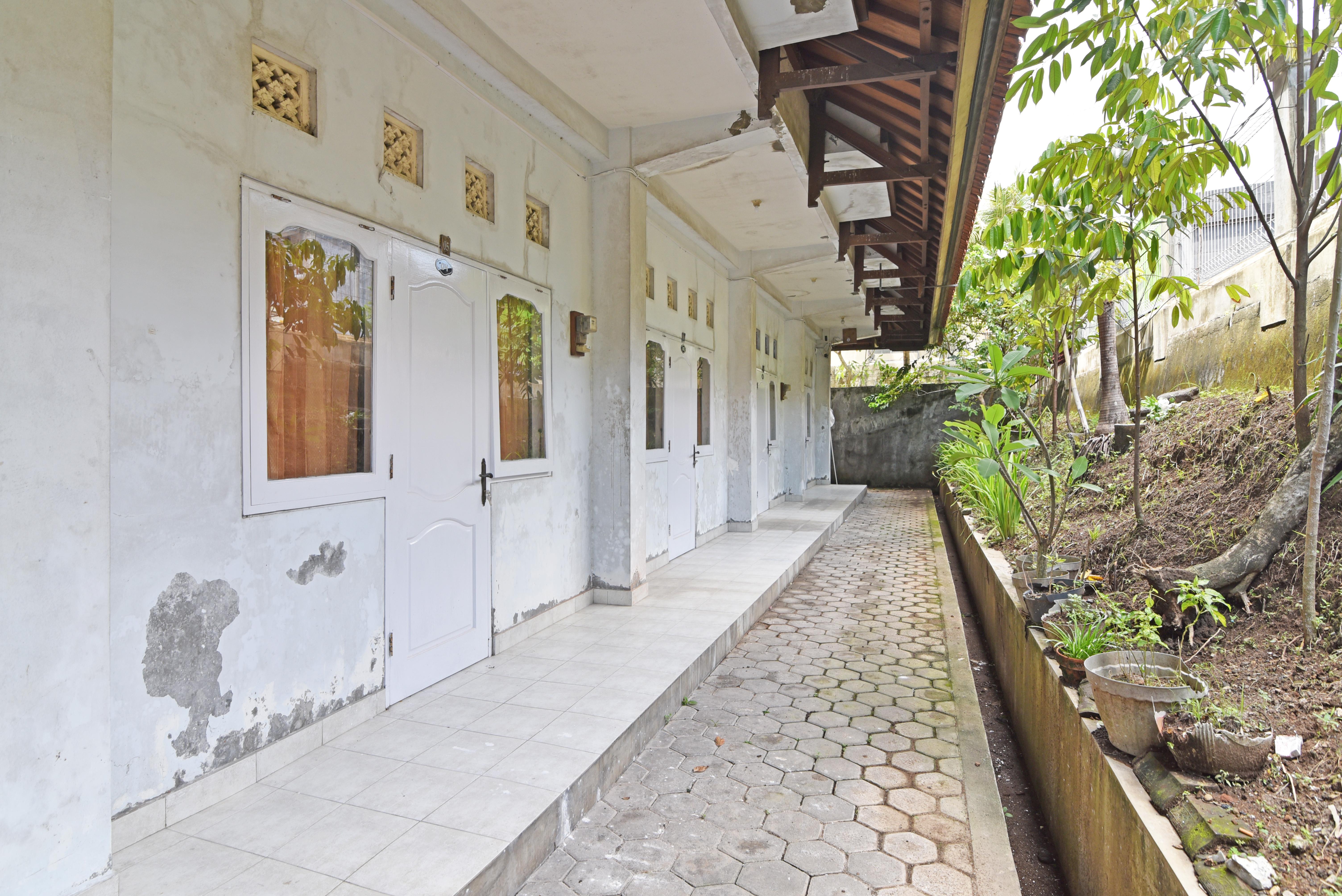 Reddoorz @ Jalan Gatot Subroto Denpasar Hotel Kültér fotó