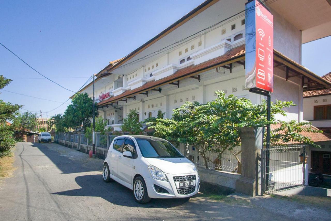 Reddoorz @ Jalan Gatot Subroto Denpasar Hotel Kültér fotó