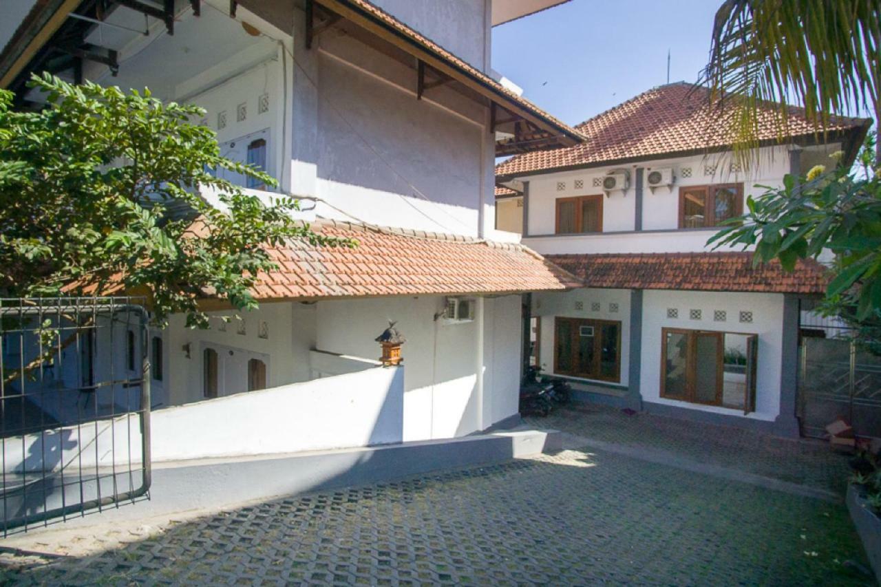 Reddoorz @ Jalan Gatot Subroto Denpasar Hotel Kültér fotó